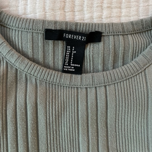 Forever 21 Ribbed Top - Picture 3 of 3